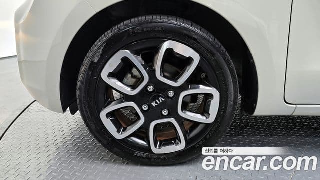 Kia The / новый New Ray Luxury, 2018 все фото