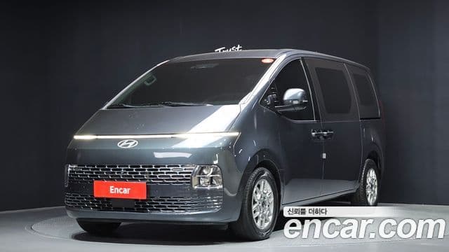 Hyundai Staria Modern, 2025 1
