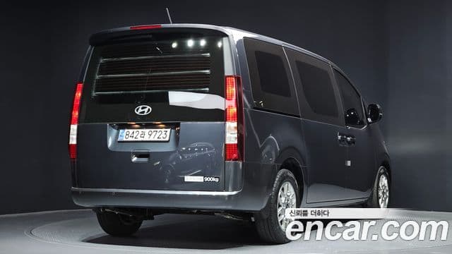 Hyundai Staria Modern, 2025 2