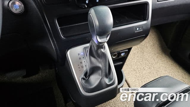 Hyundai Staria Modern, 2025 9