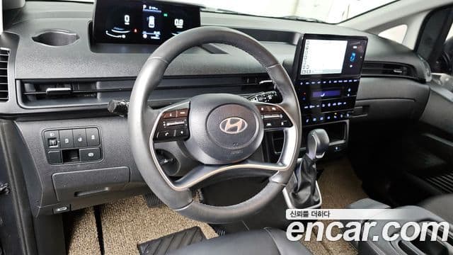 Hyundai Staria Modern, 2025 13