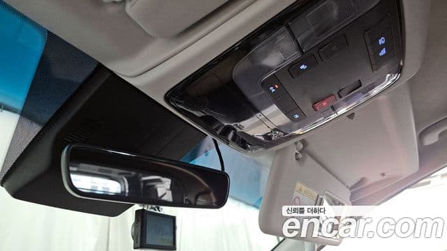 Hyundai Staria Modern, 2025 17