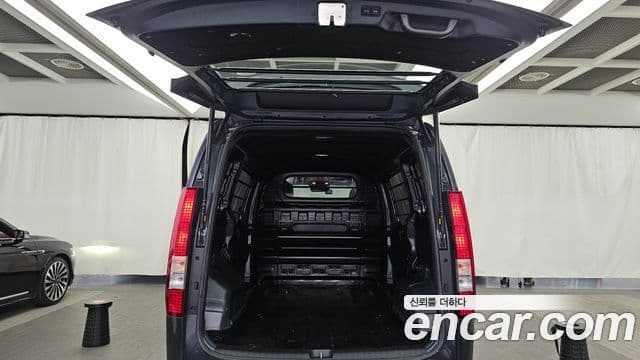 Hyundai Staria Modern, 2025 20