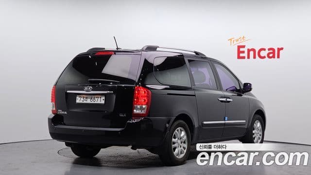 Kia Carnival R Premium, 2012 2