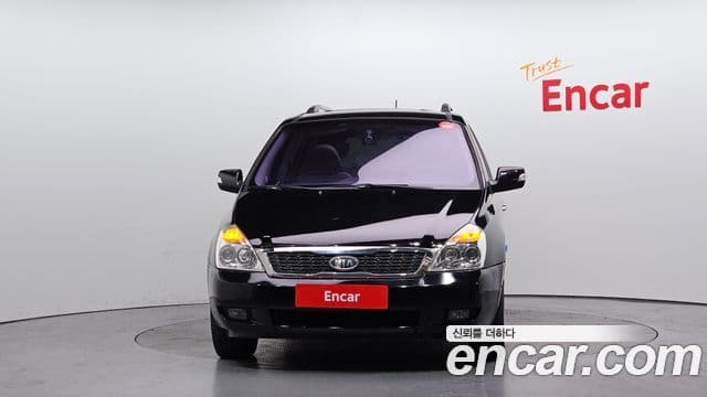 Kia Carnival R Premium, 2012 3