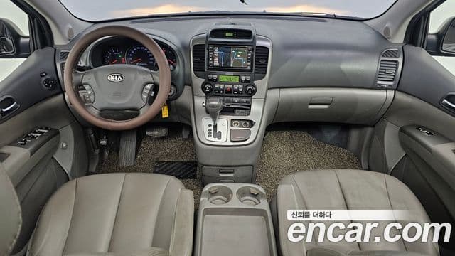 Kia Carnival R Premium, 2012 7