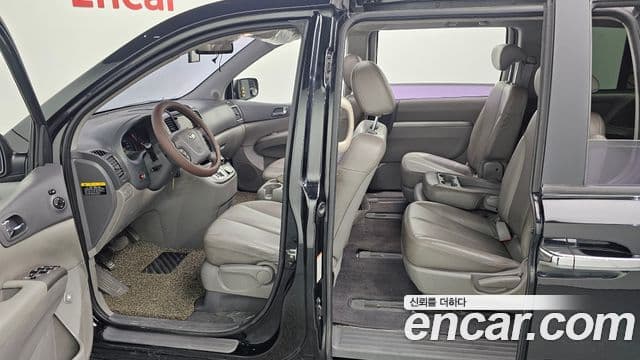 Kia Carnival R Premium, 2012 12