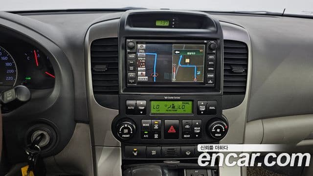 Kia Carnival R Premium, 2012 14