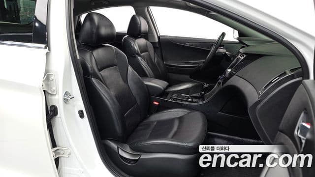 Hyundai YF Sonata LPI top, 2012 10