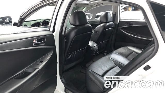 Hyundai YF Sonata LPI top, 2012 12