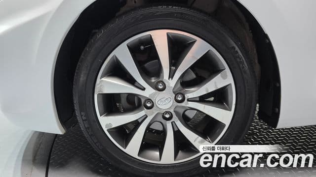 Hyundai Accent(новый кузов / новое поколение) Premium, 2015 все фото