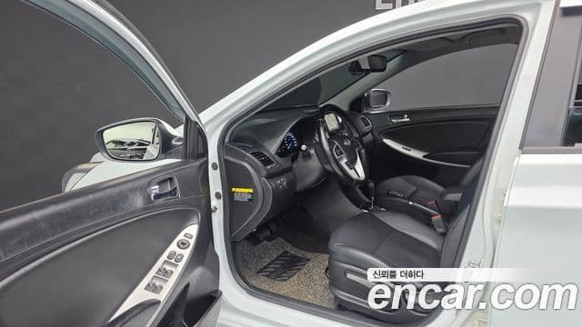 Hyundai Accent(новый кузов / новое поколение) Premium, 2015 11