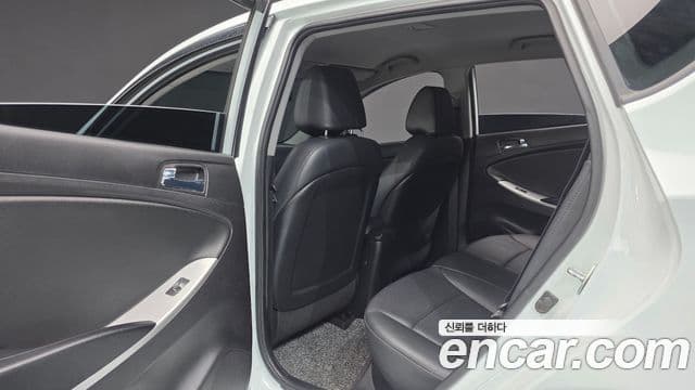 Hyundai Accent(новый кузов / новое поколение) Premium, 2015 18