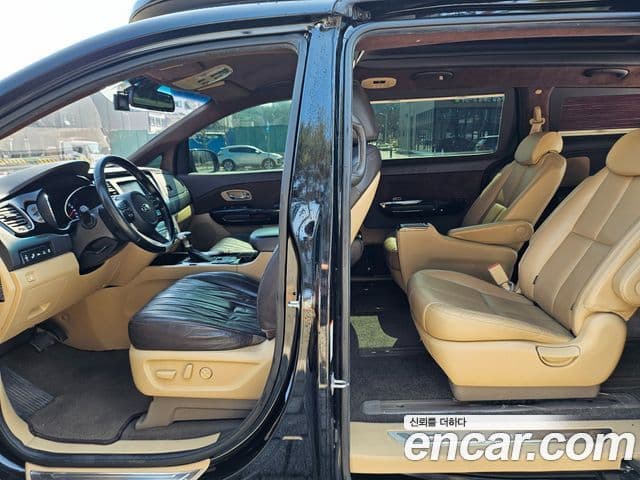 Kia The / новый New Carnival Noblesse Special, 2019 9