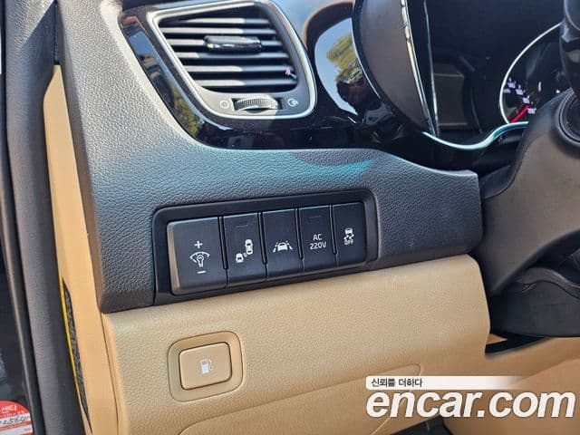 Kia The / новый New Carnival Noblesse Special, 2019 12