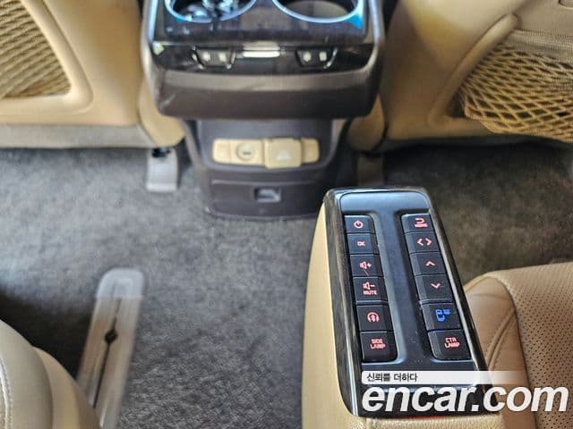 Kia The / новый New Carnival Noblesse Special, 2019 14