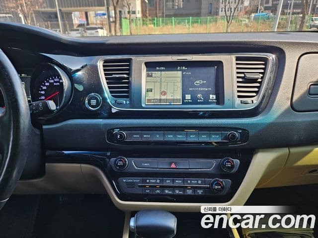 Kia The / новый New Carnival Noblesse Special, 2019 18