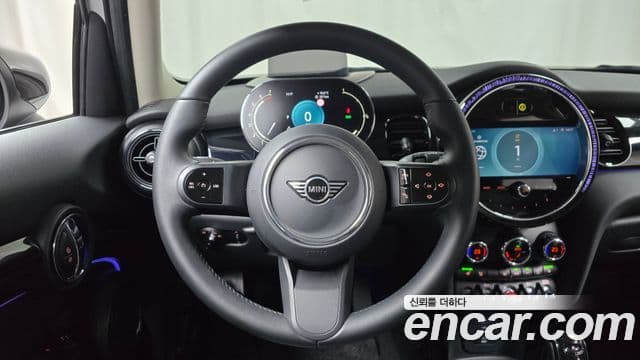 Mini Cooper 3세대, 2023 13