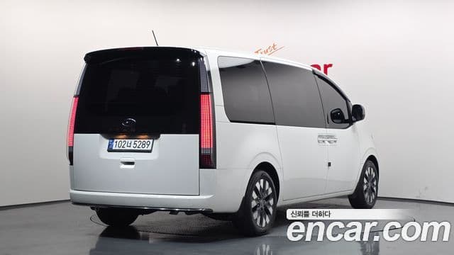 Hyundai Staria Inspiration, 2022 2