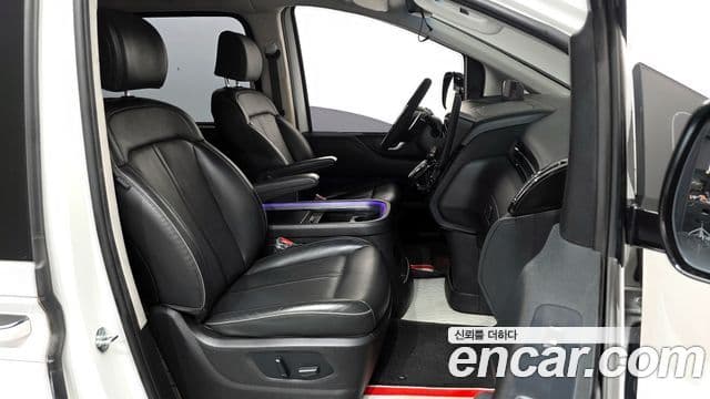 Hyundai Staria Inspiration, 2022 11