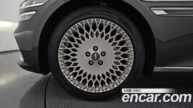 Genesis G80 (RG3) бензин 2.5 турбо AWD, 2024 все фото