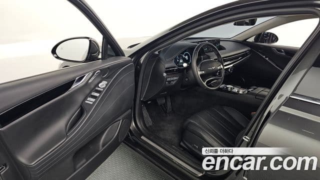 Genesis G80 (RG3) бензин 2.5 турбо AWD, 2024 11