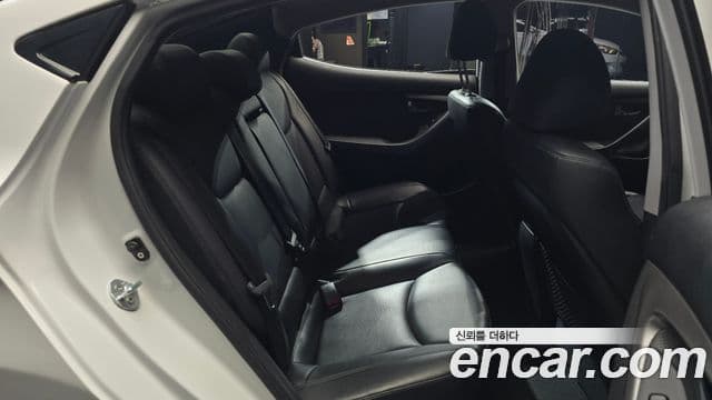 Hyundai Avante MD Modern, 2013 12