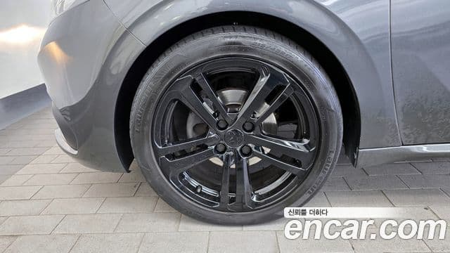 Peugeot 208 1.6 BlueHDi GT Line 5도어, 2017 все фото