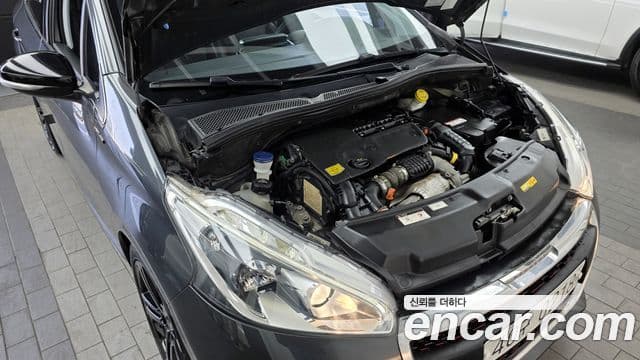 Peugeot 208 1.6 BlueHDi GT Line 5도어, 2017 6