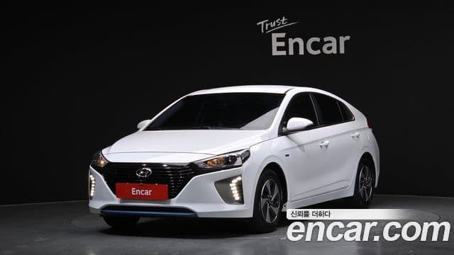 Hyundai Ioniq гибрид, 2016 1