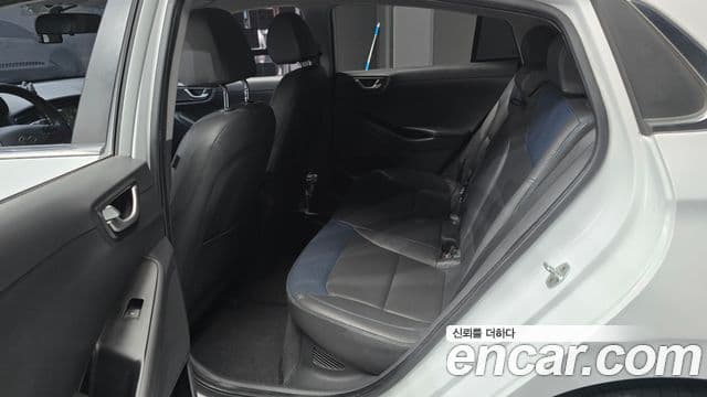 Hyundai Ioniq гибрид, 2016 12