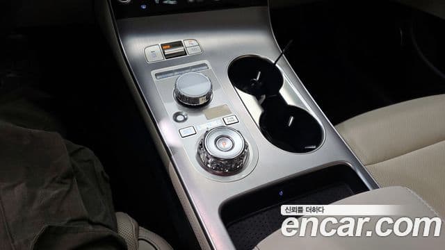 Genesis GV70, 2025 9