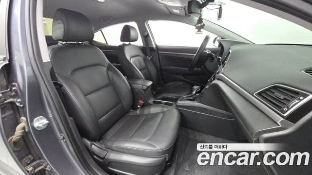 Hyundai Avante AD 1.6 GDI Value Plus, 2018 11