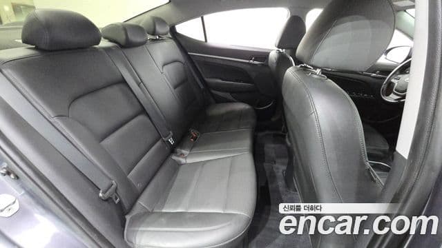 Hyundai Avante AD 1.6 GDI Value Plus, 2018 12