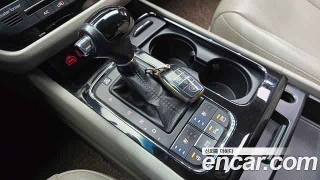 Kia All New Carnival Noblesse, 2016 9