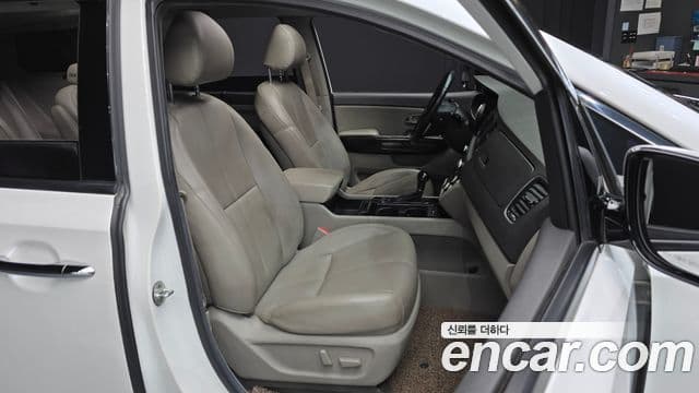 Kia All New Carnival Noblesse, 2016 12