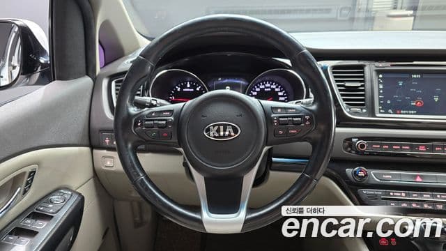 Kia All New Carnival Noblesse, 2016 13