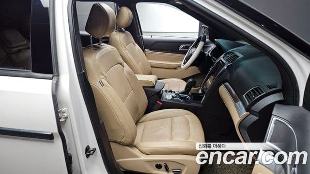 Ford Explorer 5세대, 2016 10