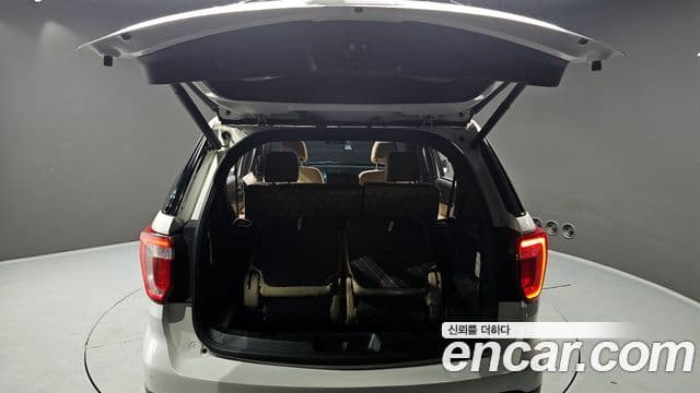 Ford Explorer 5세대, 2016 20