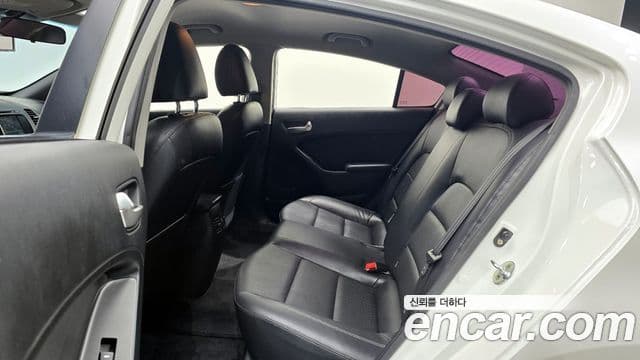 Kia K3 Luxury, 2015 12