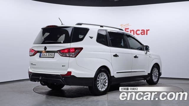 KG모빌리티(SsangYong) Korando 투리스모 4WD GT 11인승, 2014 2