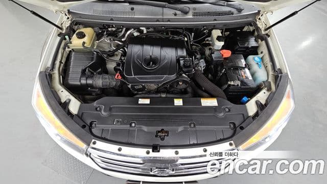 KG모빌리티(SsangYong) Korando 투리스모 4WD GT 11인승, 2014 6