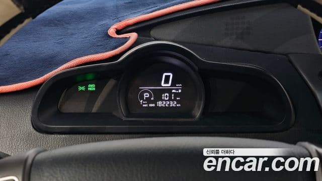 KG모빌리티(SsangYong) Korando 투리스모 4WD GT 11인승, 2014 8