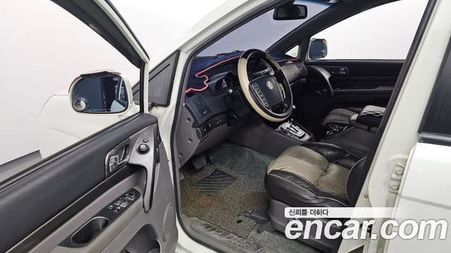 KG모빌리티(SsangYong) Korando 투리스모 4WD GT 11인승, 2014 10