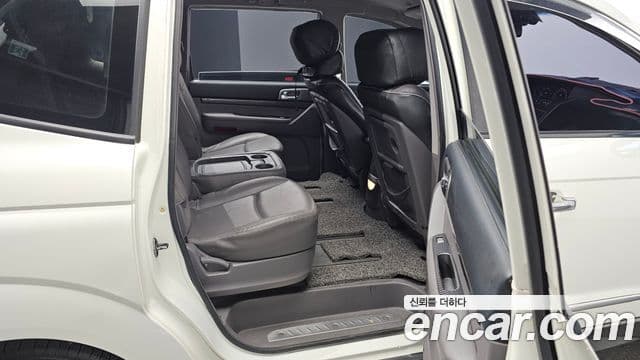 KG모빌리티(SsangYong) Korando 투리스모 4WD GT 11인승, 2014 12