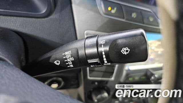 KG모빌리티(SsangYong) Korando 투리스모 4WD GT 11인승, 2014 16