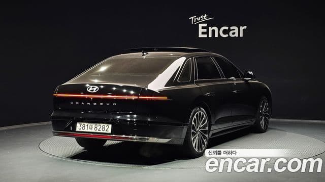 Hyundai Grandeur (GN7) Calligraphy, 2023 2