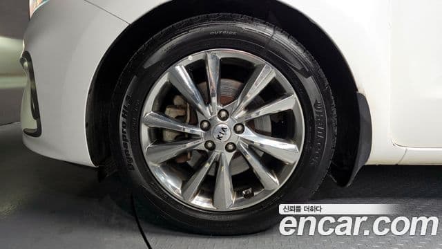 Kia The / новый New Carnival VIP, 2019 все фото