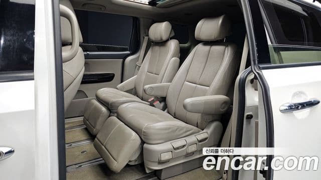 Kia The / новый New Carnival VIP, 2019 12