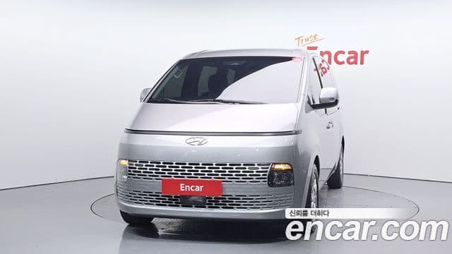 Hyundai Staria Modern, 2023 3